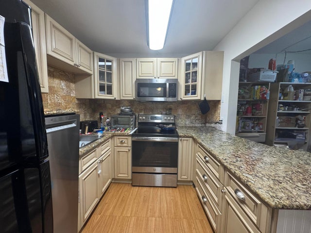 5 of 16 - 117 Lake Pine Circle #c-1, Greenacres, FL