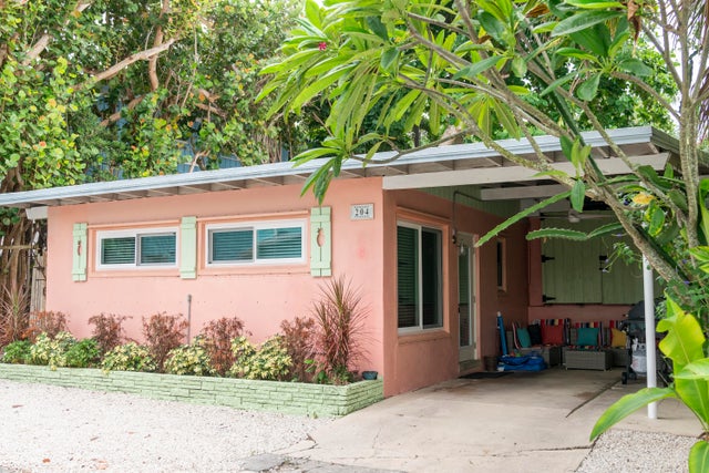 1 of 42 - 204 Coral Rd, Boynton Beach, FL