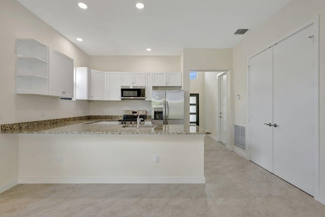 2 of 15 - 132 Seminole Court, Indiantown, FL