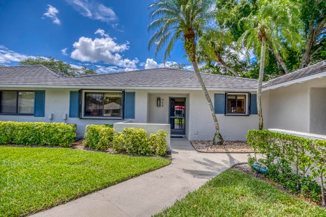 4 of 24 - 713 Club Drive, Palm Beach Gardens, FL