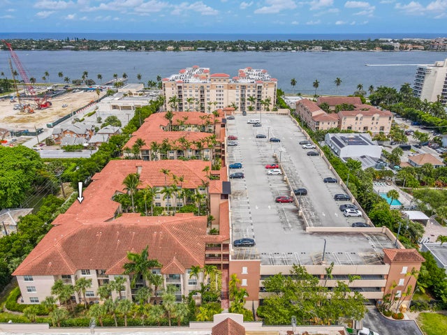 2 of 32 - 1805 N Flagler Drive #206, West Palm Beach, FL