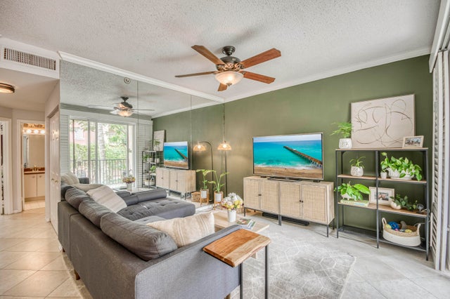 4 of 32 - 1805 N Flagler Drive #206, West Palm Beach, FL