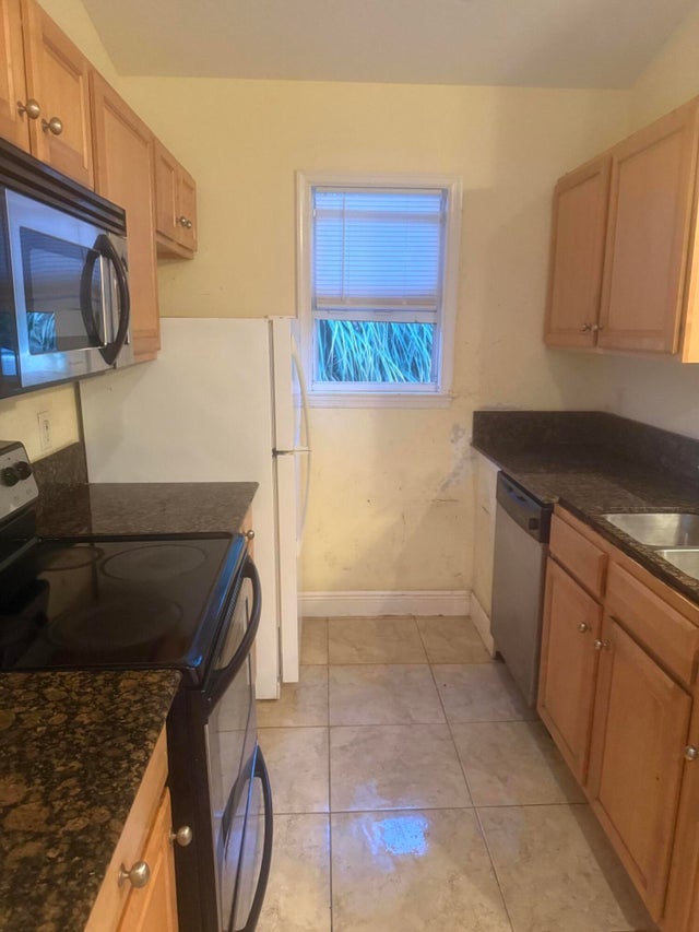 4 of 7 - 4328 Cambridge Street, Lake Worth, FL