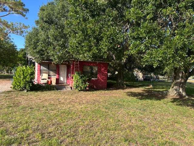 1 of 1 - 902 Angle Road, Fort Pierce, FL