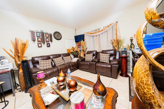 3 of 9 - 6940 Nw 5th Place, Miami, FL