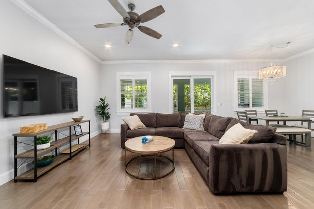 2 of 33 - 411 Se High School Avenue, Stuart, FL