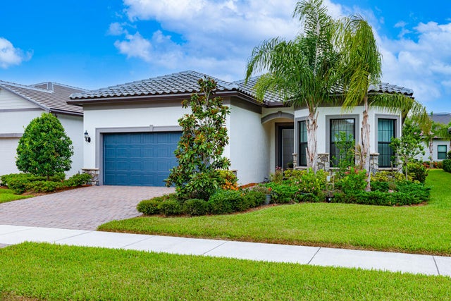 1 of 56 - 559 Se Villandry Way, Port Saint Lucie, FL