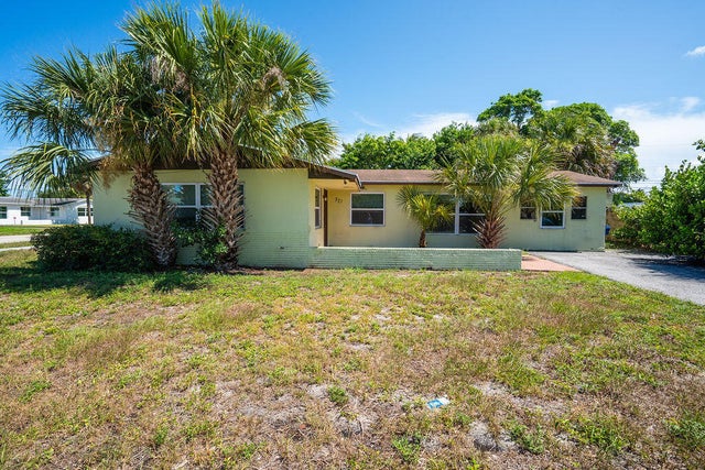 3 of 45 - 371 W 34th Street, Riviera Beach, FL