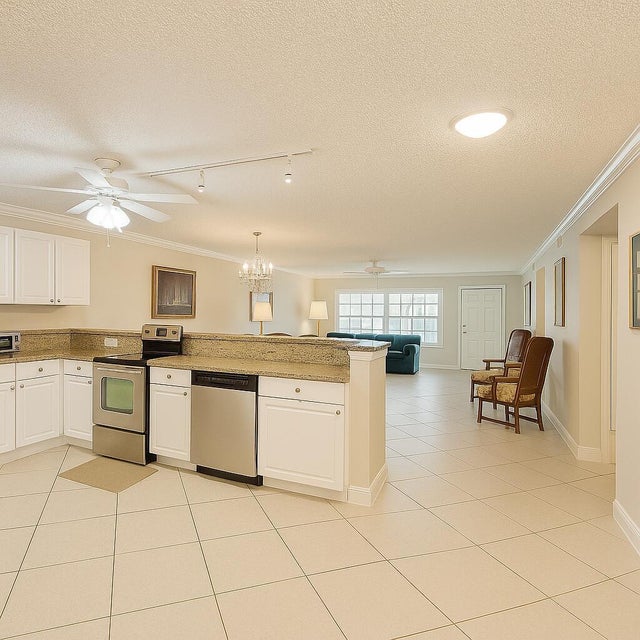 3 of 25 - 18900 Stewart Circle #7, Boca Raton, FL