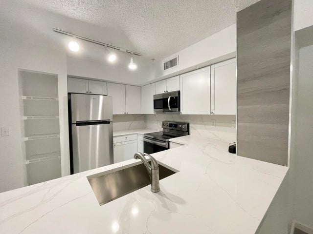 3 of 23 - 7832 Sonoma Springs Circle #203, Lake Worth, FL