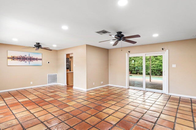 3 of 33 - 7815 Nw 1st Street, Margate, FL