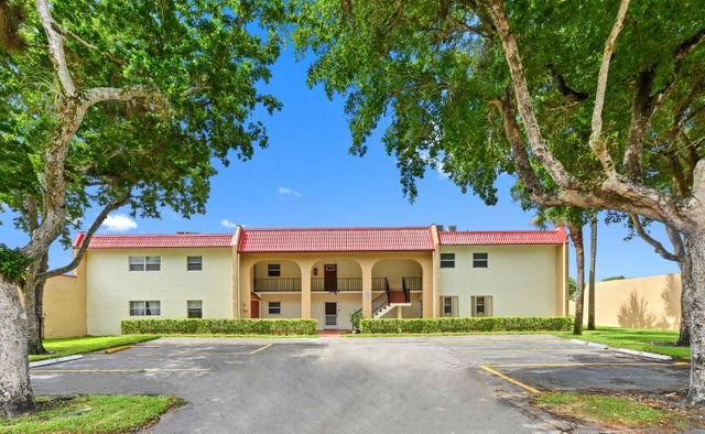 2 of 25 - 198 Lake Frances Drive, West Palm Beach, FL