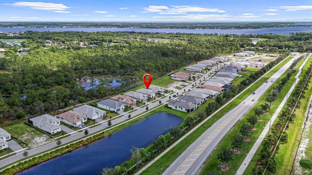 2 of 38 - 2753 Se Ashfield Drive, Port Saint Lucie, FL