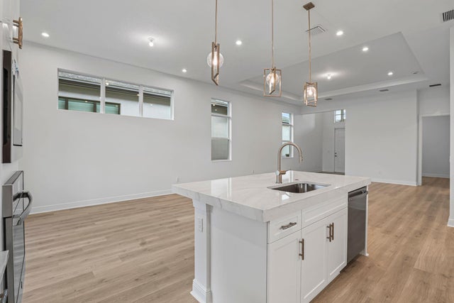 5 of 38 - 2753 Se Ashfield Drive, Port Saint Lucie, FL