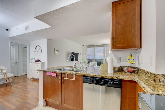 4 of 58 - 350 N Federal Highway #714, Boynton Beach, FL