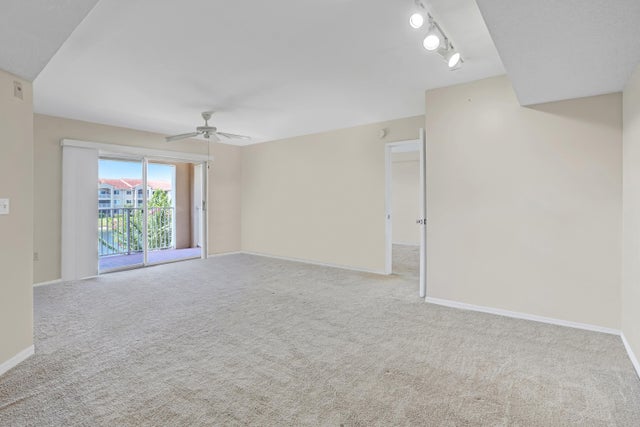 4 of 31 - 1640 N 42nd Circle #206, Vero Beach, FL