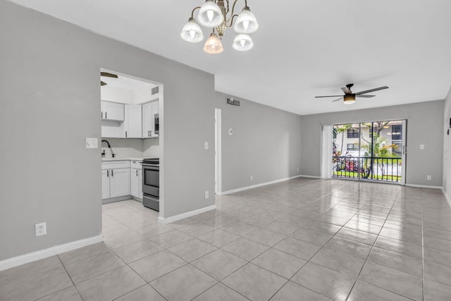 4 of 19 - 9810 Pineapple Tree Drive #107, Boynton Beach, FL