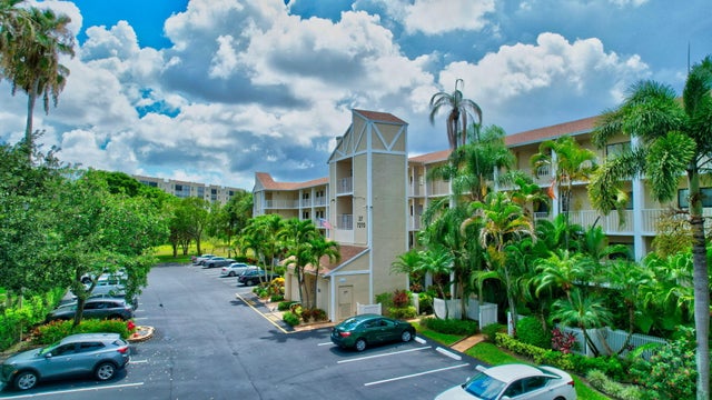 2 of 60 - 7270 Ashford Place #104, Delray Beach, FL