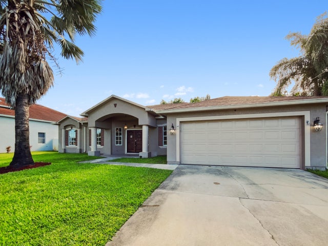 2081 Sw Burlington St, Port Saint Lucie