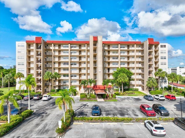 2 of 44 - 3465 Via Poinciana #103, Lake Worth, FL