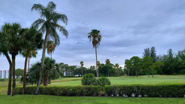 3 of 44 - 3465 Via Poinciana #103, Lake Worth, FL