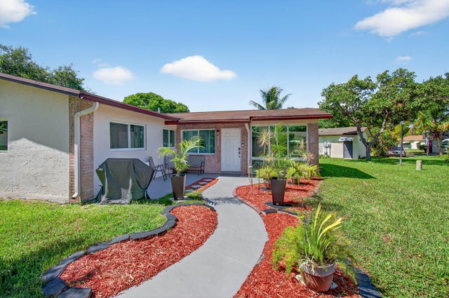 1 of 32 - 2520 Sw Natura Boulevard, Deerfield Beach, FL