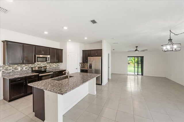 3 of 19 - 900 Bent Creek Drive, Fort Pierce, FL