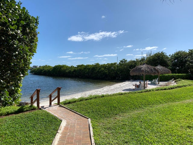 3 of 14 - 700 Scotia Dr #303, Hypoluxo, FL