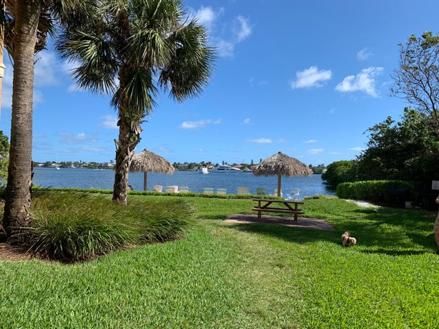 4 of 14 - 700 Scotia Dr #303, Hypoluxo, FL