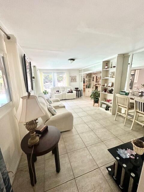5 of 20 - 68 W Coconut Drive, Lake Worth, FL