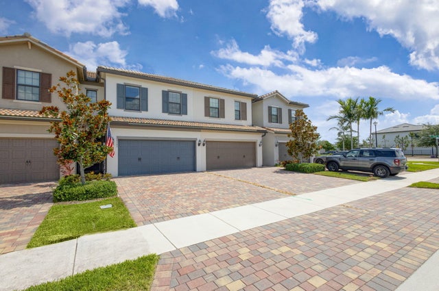 4 of 71 - 8343 Cinch Way, Lake Worth, FL