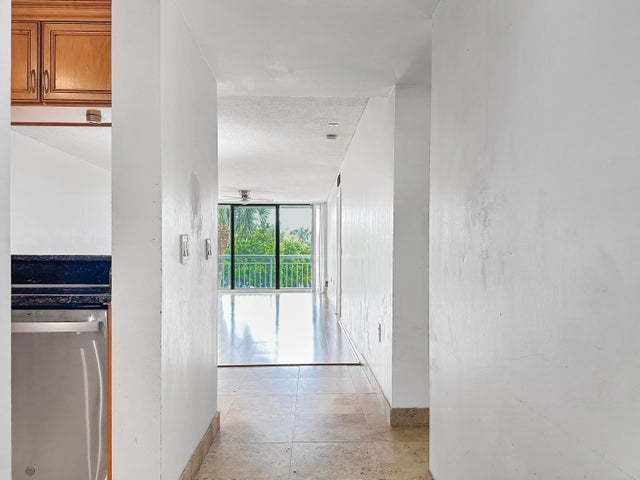 3 of 15 - 2761 Village Boulevard #306, West Palm Beach, FL