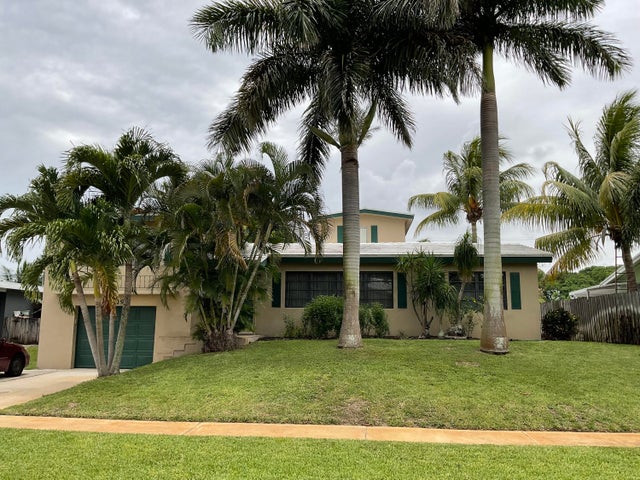 1 of 41 - 1319 Lake Erie Drive, Lake Worth, FL