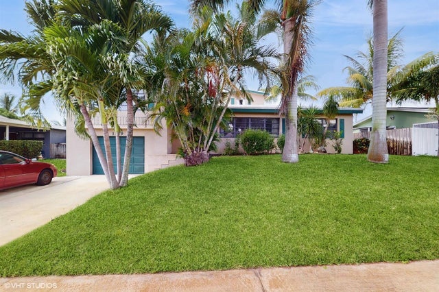 2 of 41 - 1319 Lake Erie Drive, Lake Worth, FL