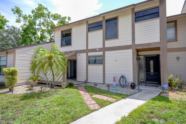 2 of 53 - 122 Sherwood Circle #10b, Jupiter, FL