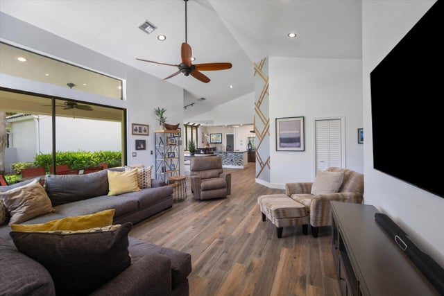 3 of 49 - 9453 E Fairway Terrace, West Palm Beach, FL
