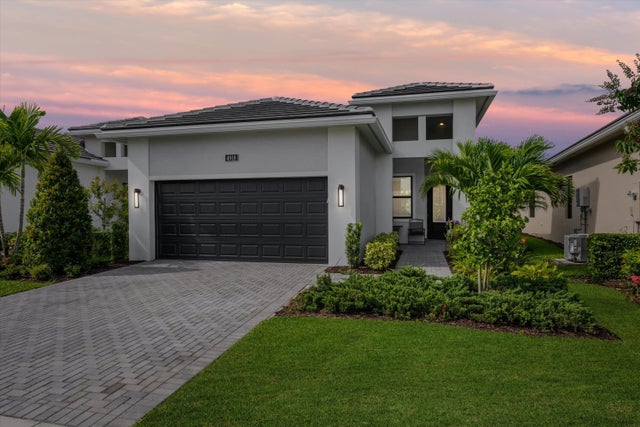 1 of 94 - 4918 Saint Armands Way, Westlake, FL
