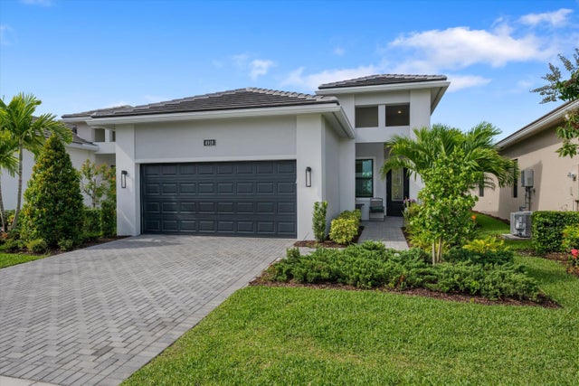 3 of 94 - 4918 Saint Armands Way, Westlake, FL