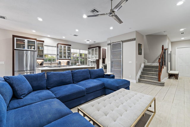 2 of 31 - 5119 Artesa Wy W, Palm Beach Gardens, FL