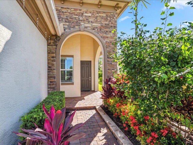 Photo of Listing #RX-11103607