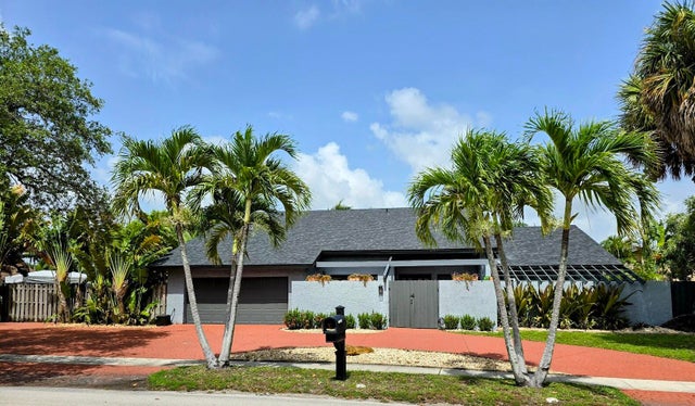 1 of 60 - 1401 Sw 54th Avenue, Plantation, FL