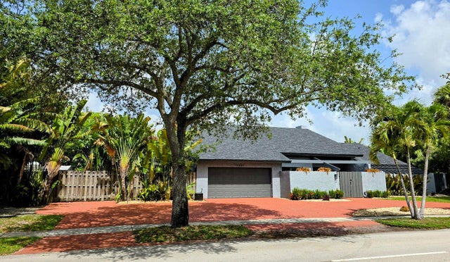 3 of 60 - 1401 Sw 54th Avenue, Plantation, FL