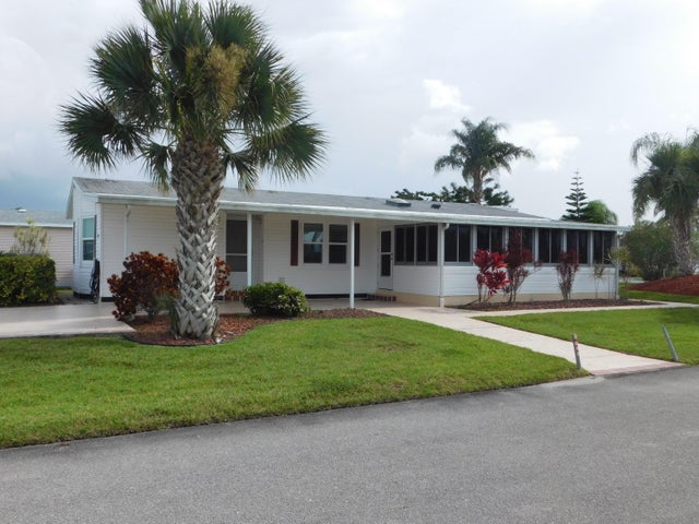 3 of 27 - 8391 Delphinium Court, Port Saint Lucie, FL