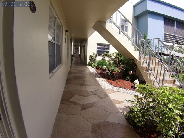 3 of 49 - 865 Flanders S, Delray Beach, FL