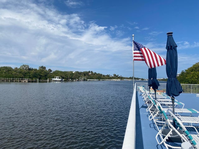3 of 10 - 4001 S Ocean Boulevard #304, South Palm Beach, FL