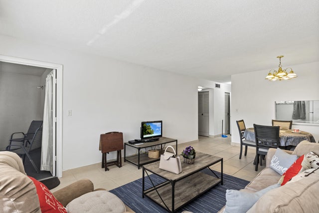 3 of 23 - 2855 S Garden Drive #106, Lake Worth, FL