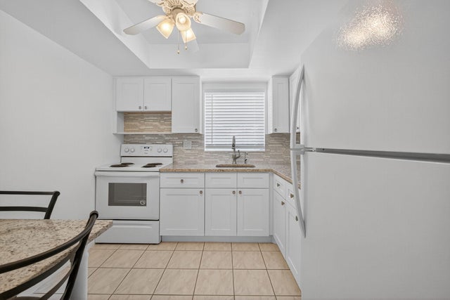 3 of 24 - 2916 Crosley Drive E #h, West Palm Beach, FL