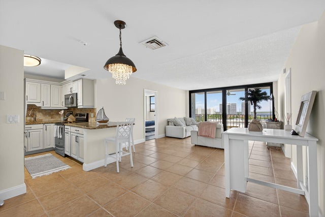 1 of 176 - 336 Golfview Road #905, North Palm Beach, FL