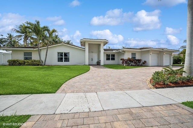 746 Sw 2nd Street, Boca Raton