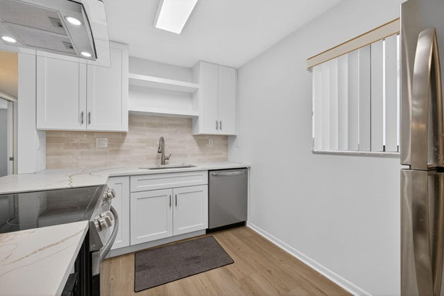 3 of 56 - 15036 Ashland Lane #44, Delray Beach, FL